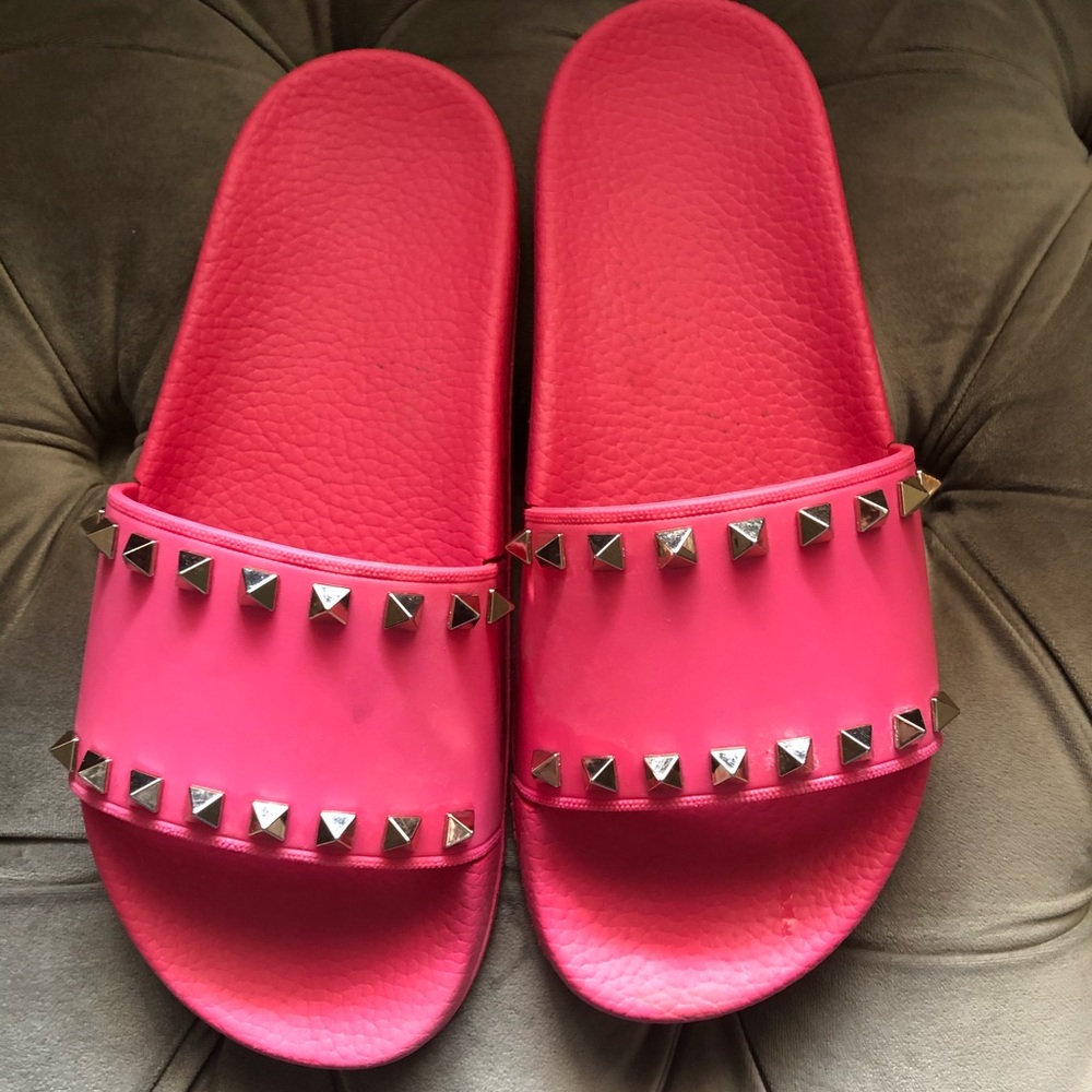 Valentino pink rockstud slides pvc
